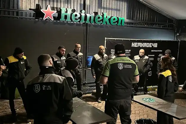 Evenementenbeveiligers van Loyaal Beveiliging - zorgeloos genieten van elk event