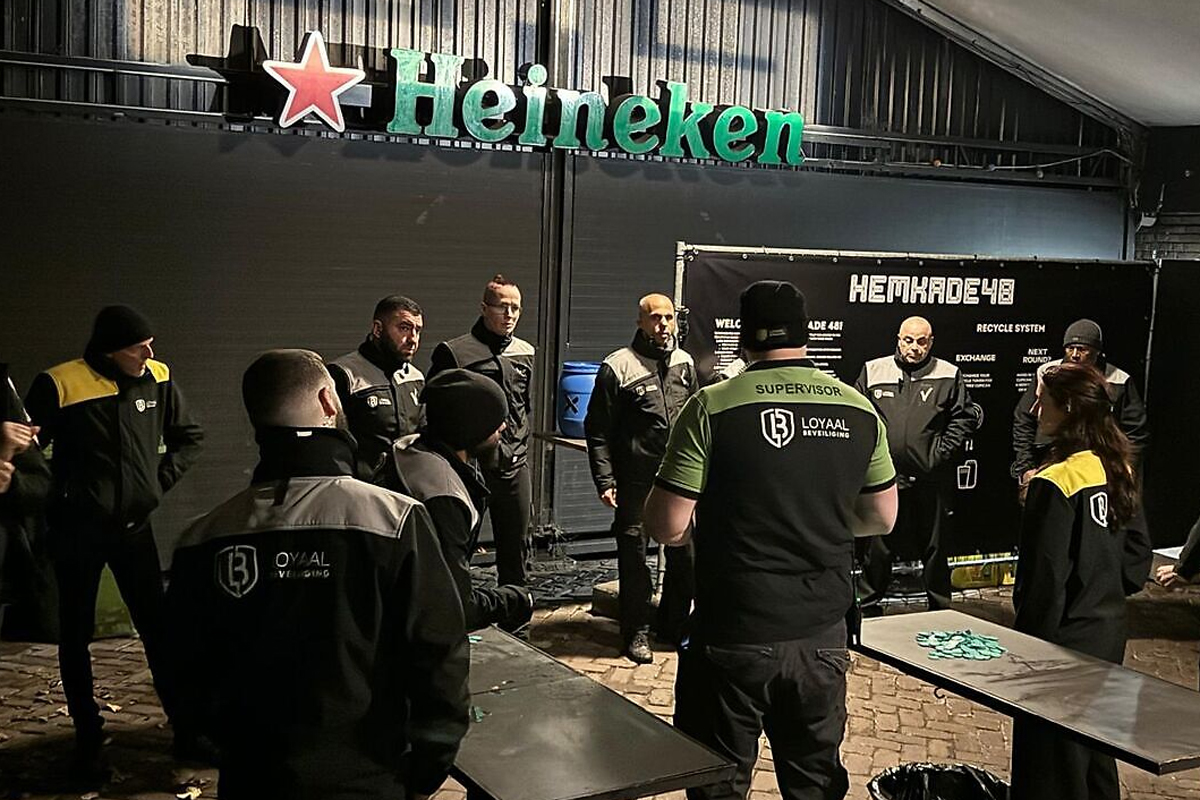 Evenementenbeveiligers van Loyaal Beveiliging - zorgeloos genieten van elk event